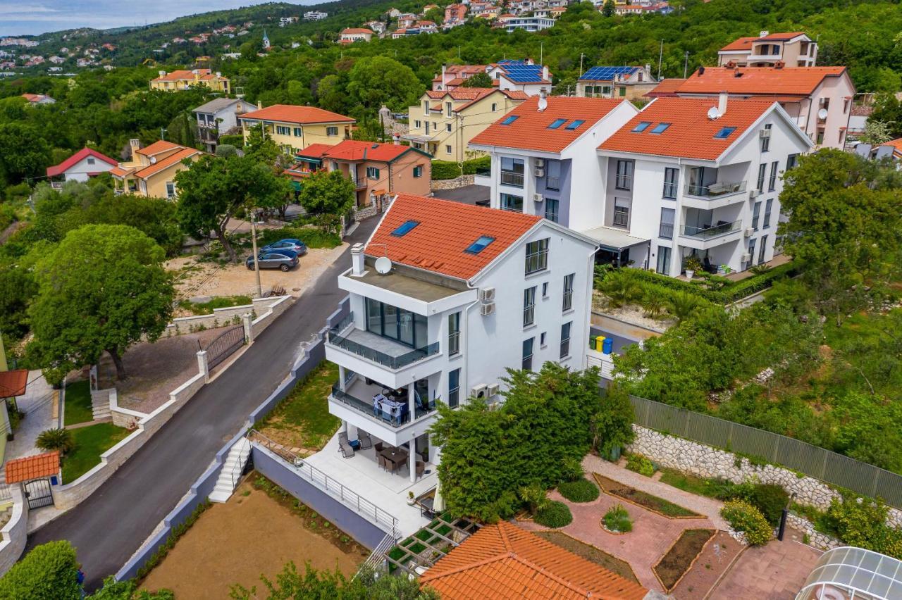 Apartment "Villa M" กอสเตรนา ภายนอก รูปภาพ