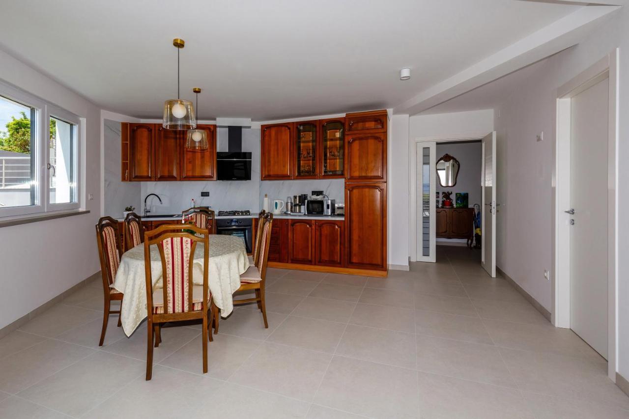 Apartment "Villa M" กอสเตรนา ภายนอก รูปภาพ
