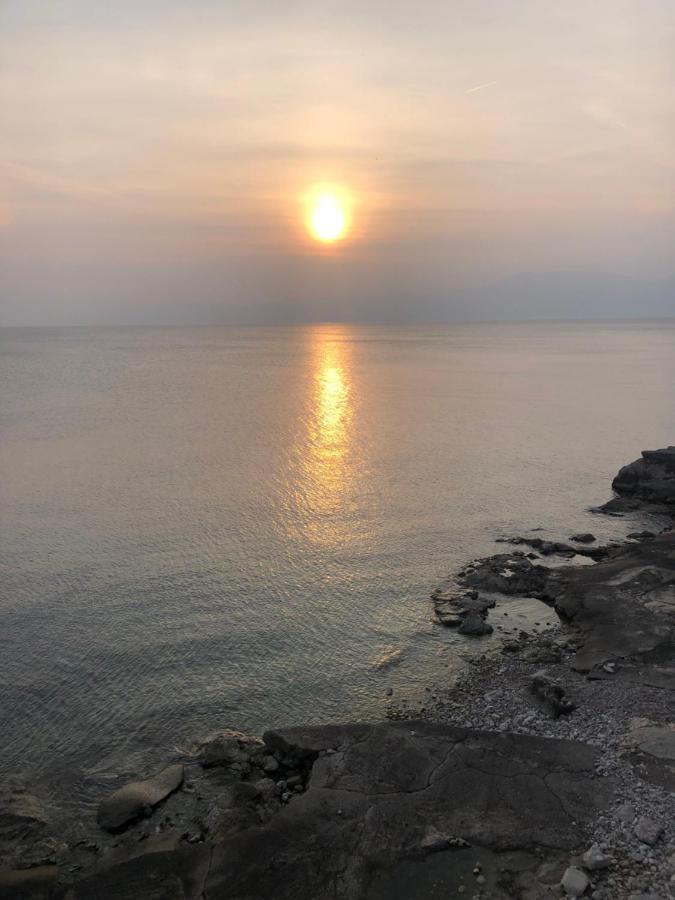 Apartment "Villa M" กอสเตรนา ภายนอก รูปภาพ