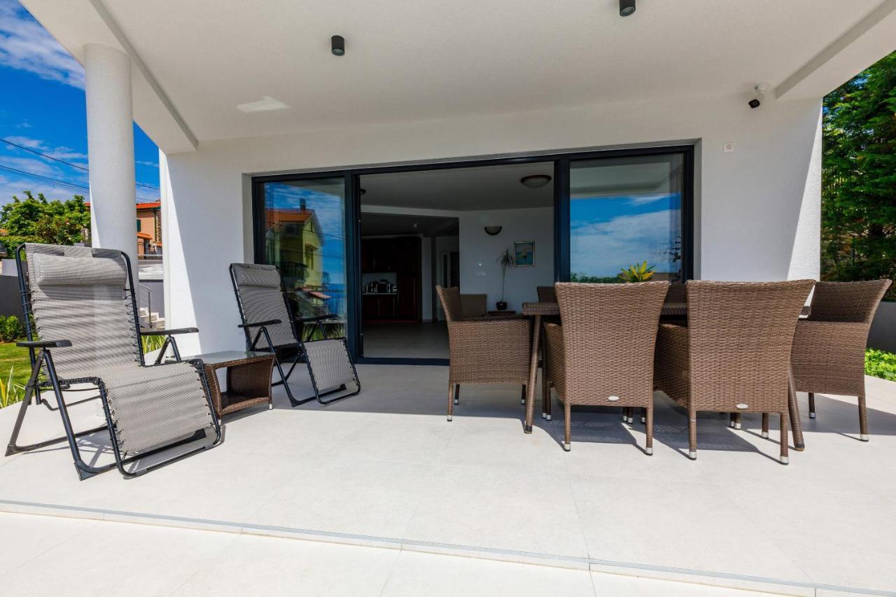 Apartment "Villa M" กอสเตรนา ภายนอก รูปภาพ